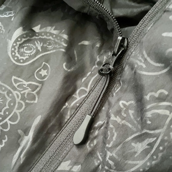 NWT- CULTURE KINGS unisex duplex windbreaker backpack jacket - Picture 12 of 16